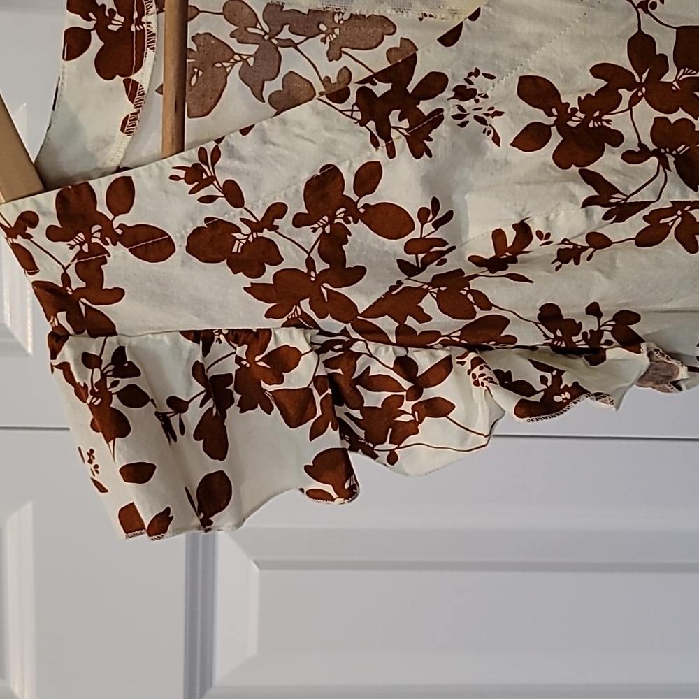 SHEIN | Floral Romper | Medium - Picture 2 of 7